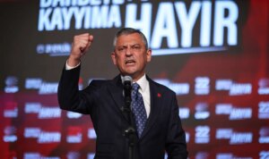 ozgur-ozelden-22-olaganustu-kurultayda-tarihi-konusma-bu-iktidar-trumptan-icazet-almis-erdogan-da-7CBqQy9w.jpg